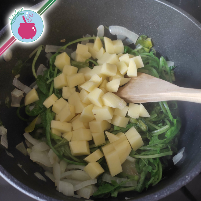 photo poursuite de la cuisson avec les pommes de terre